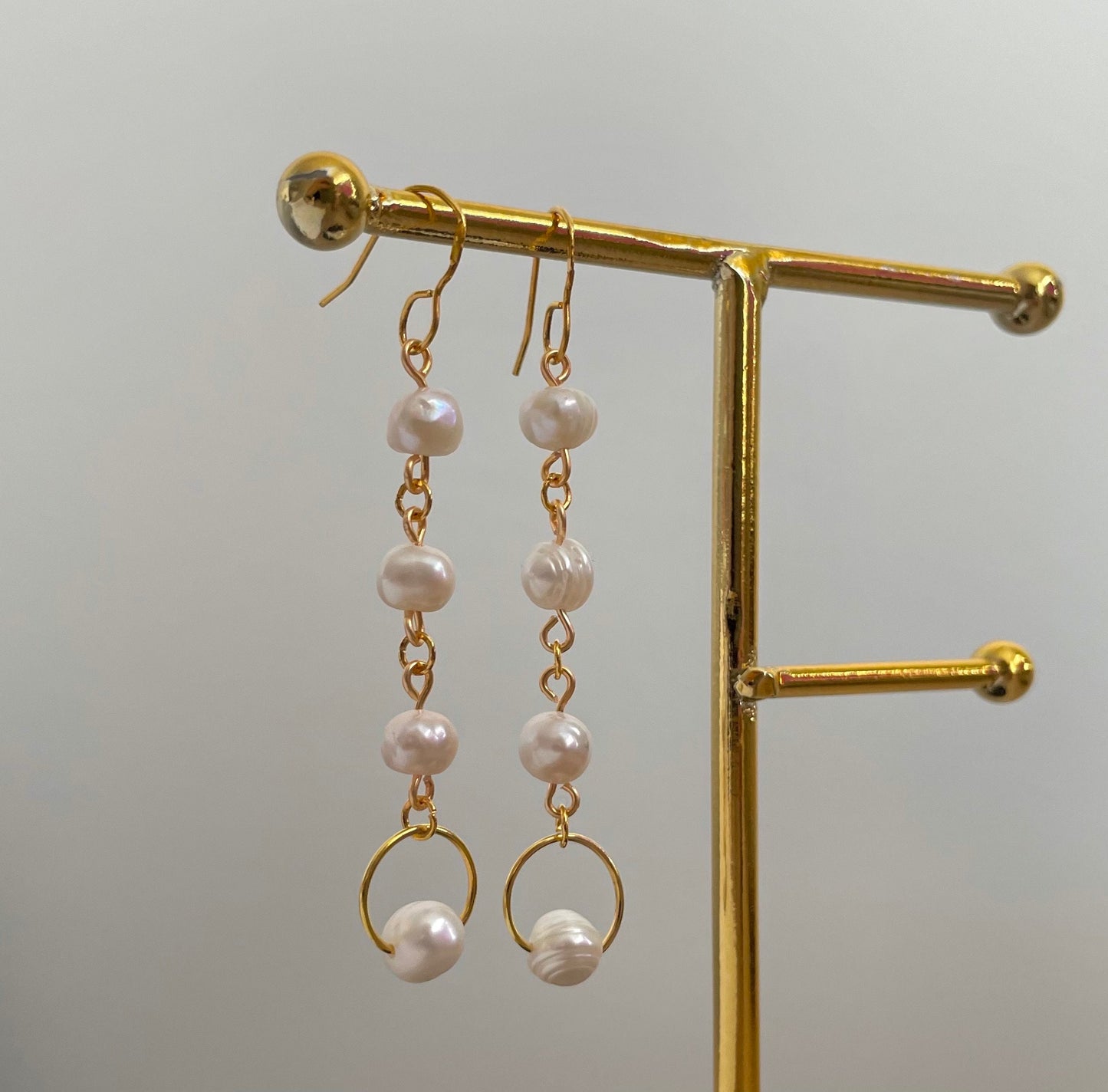 Korean Statement earrings, Elegant Flower Dangle Drop earrings, Floral earrings, Pearl drop earrings with delicate white flowers