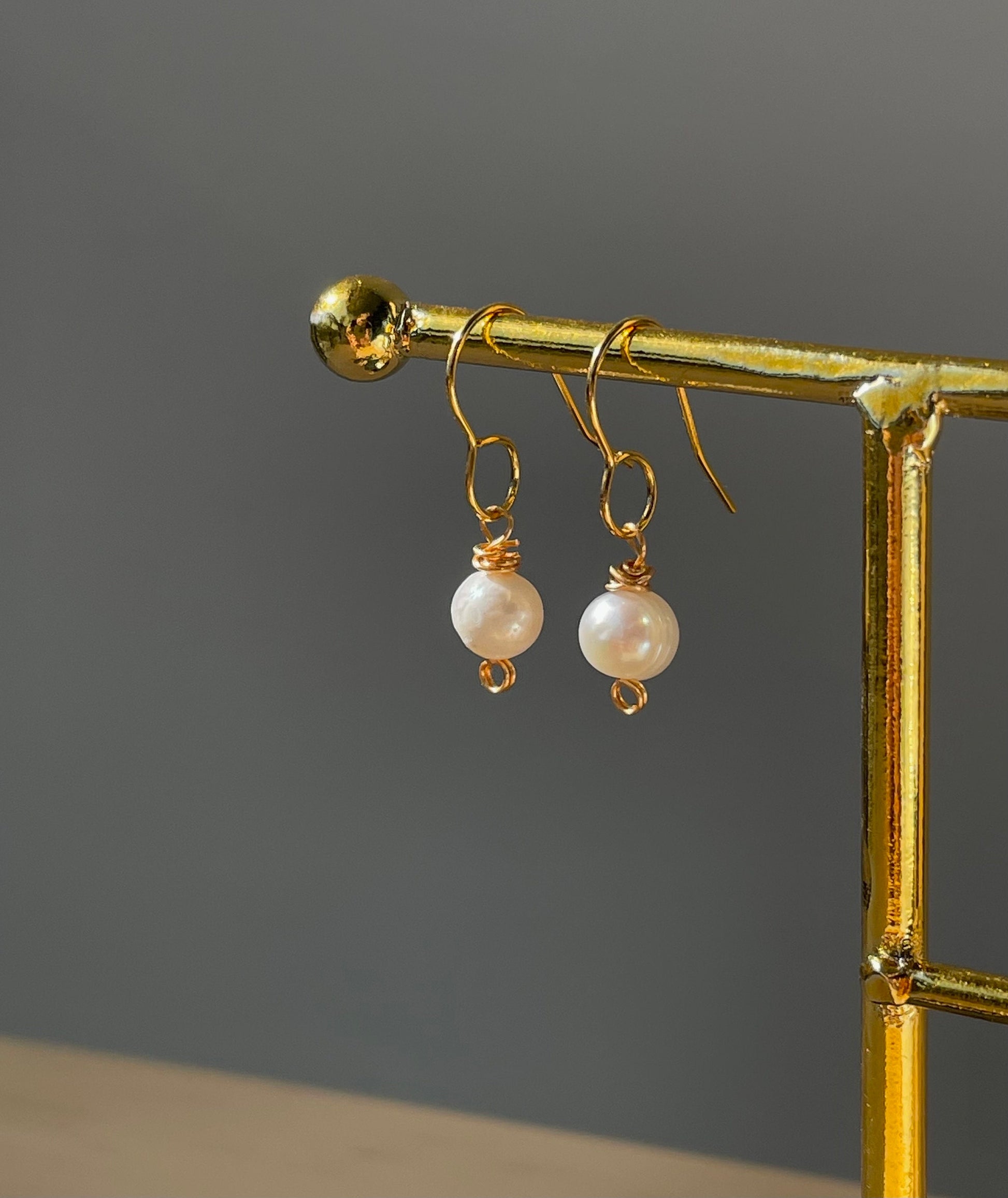 Dainty Pearl earrings, Elegant Pearl Dangle Drop earrings, Fresh water pearl earrings, Small pearl jewelry, gold and silver
