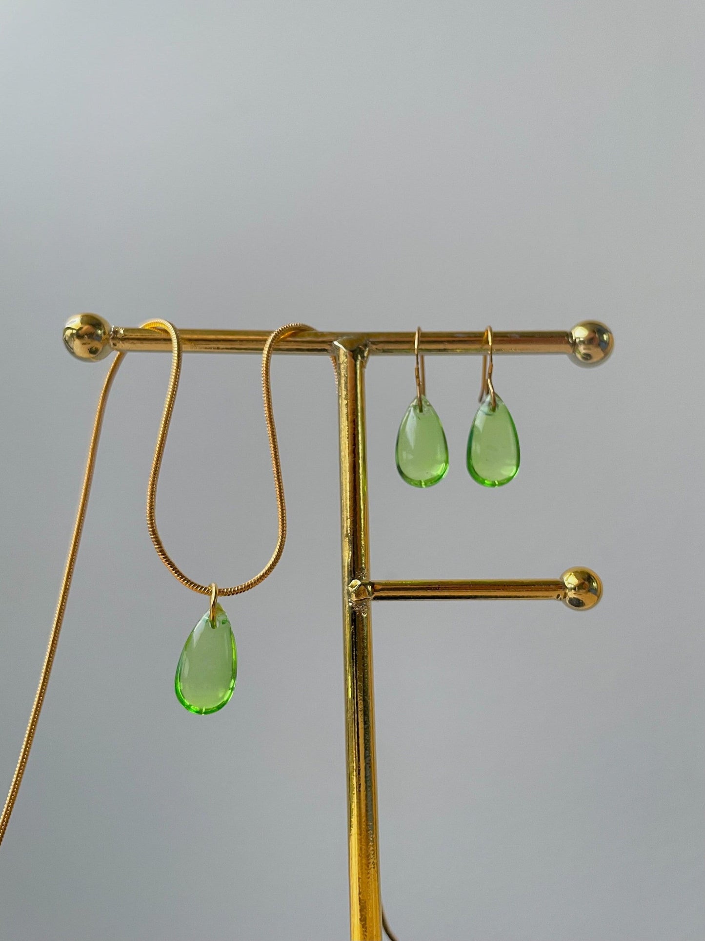 Green Glass Teardrop Jewelry Set, Glass earrings and Necklace, transparent jewelry, glass beaded set, Mother's Day Gifts, waterdrop, drop earrings, Bridal Jewelry set, Crystal Jewelry set 