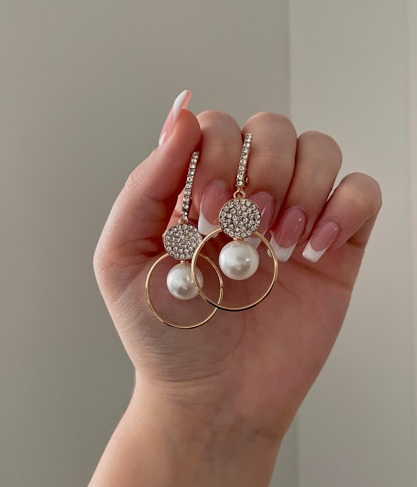 Gold Pearl Diamond hoops. Pearl dangle circle earrings, elegant Pearl leverback earrings