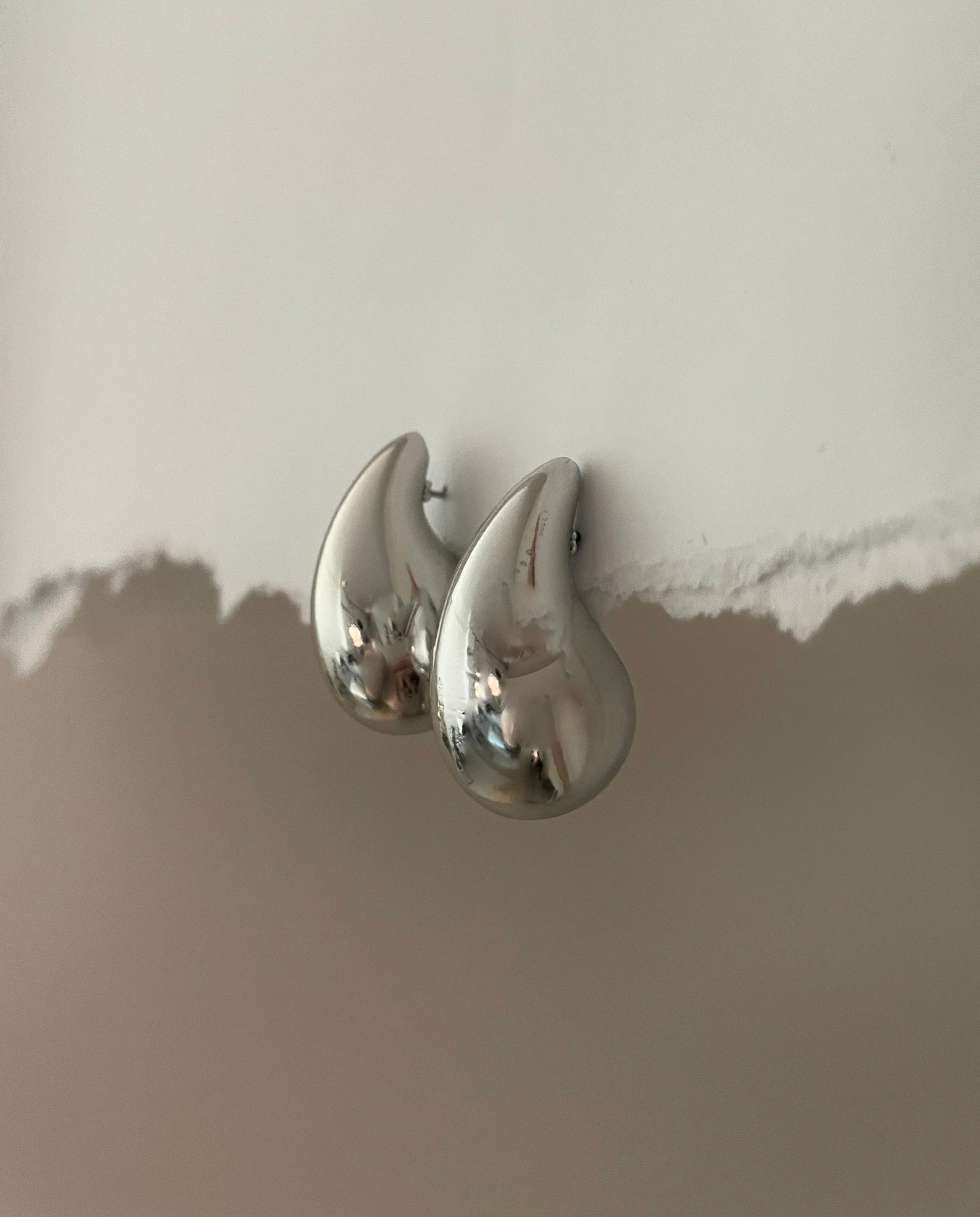 Chunky Silver Teardrop Earrings, Bottega dupe Drop earrings, Gold Hailey Bieber earrings, Kylie Jenner jewelry