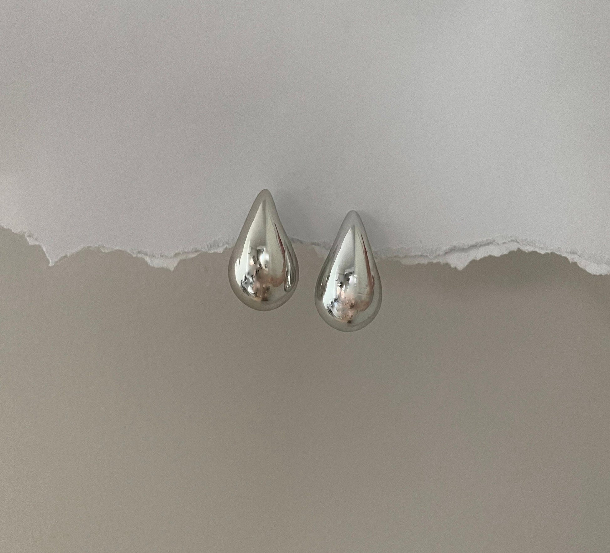 Chunky Silver Teardrop Earrings, Bottega dupe Drop earrings, Gold Hailey Bieber earrings, Kylie Jenner jewelry